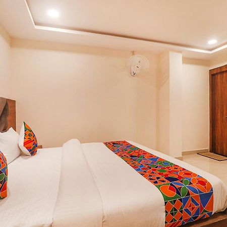 Fabhotel Rachna Palace And Banquets - Nr Lekhraj Metro Station 勒克瑙 外观 照片
