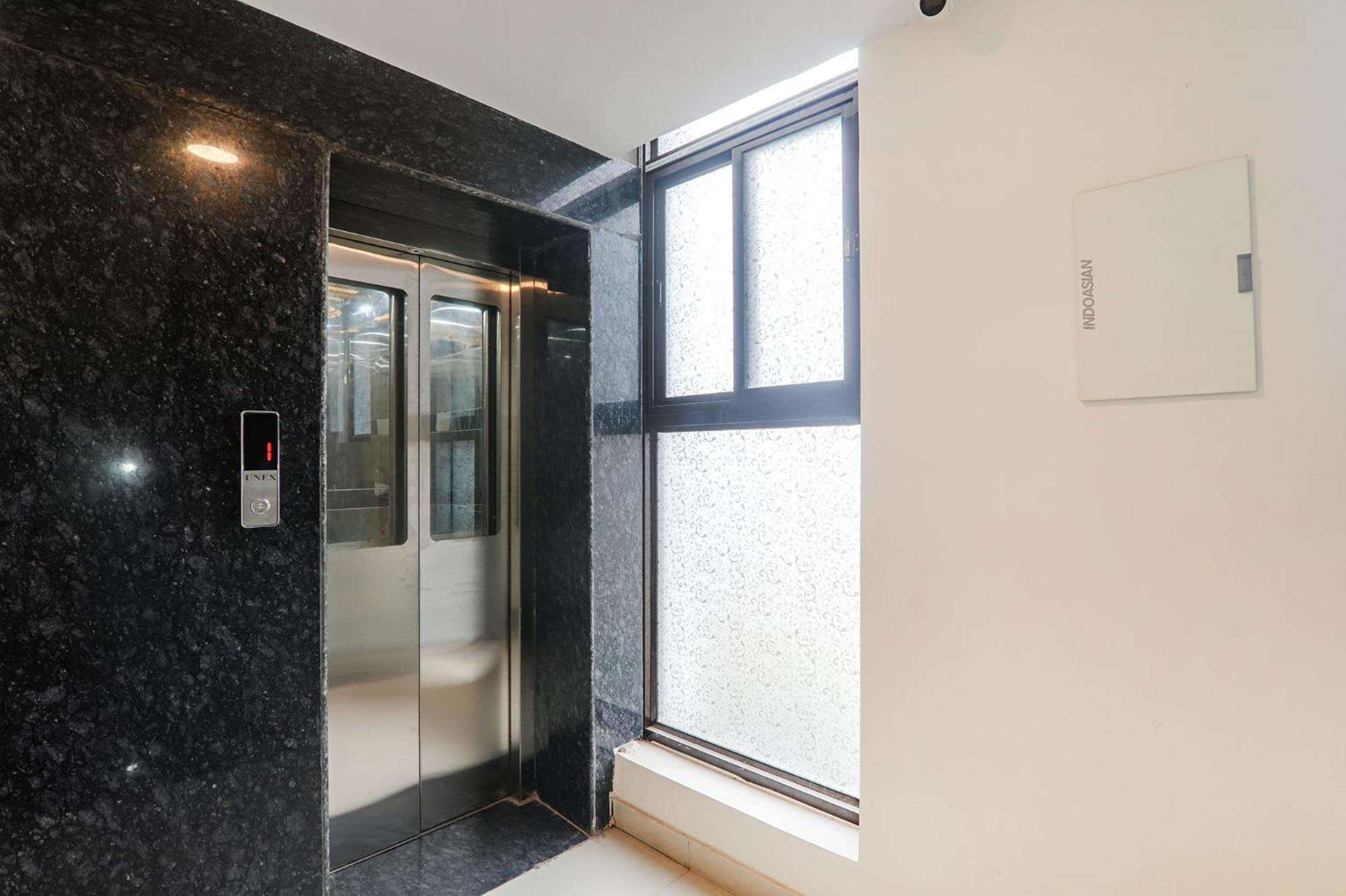Fabhotel Rachna Palace And Banquets - Nr Lekhraj Metro Station 勒克瑙 外观 照片